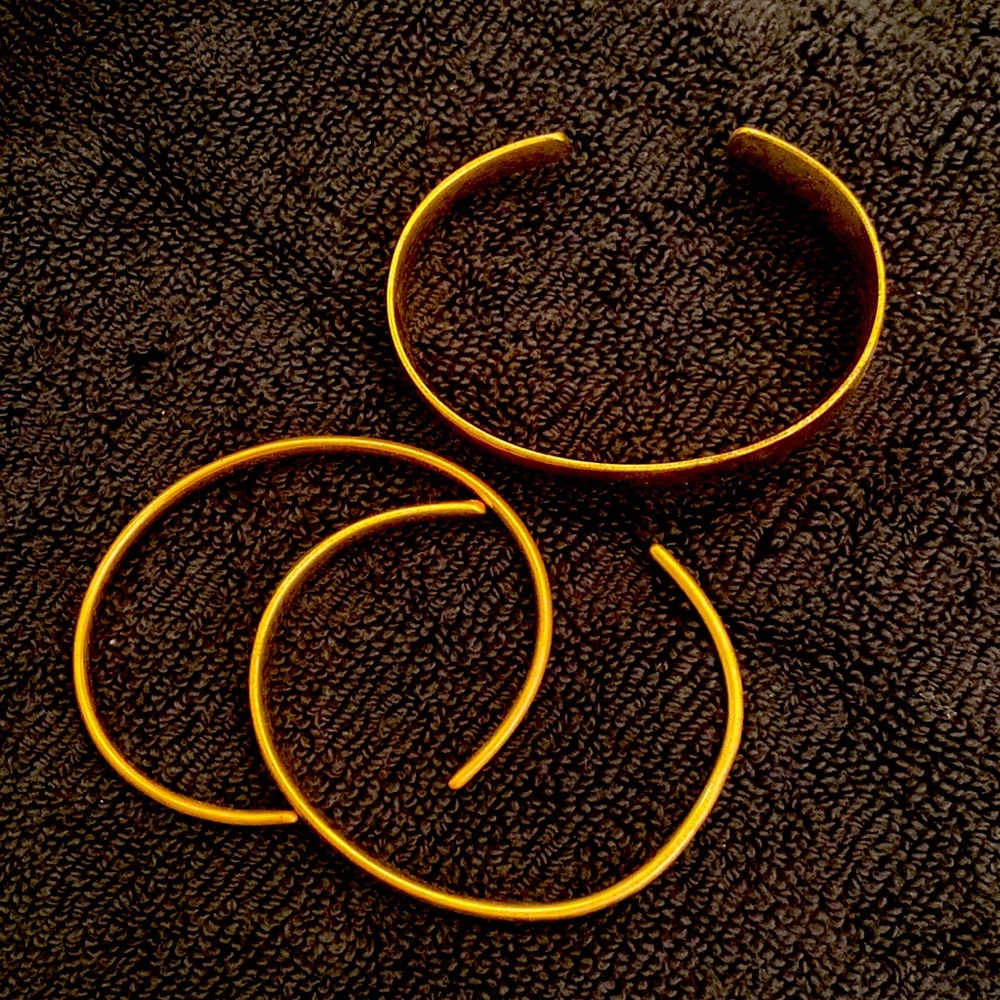 Kendra Scott brass look bracelet trio